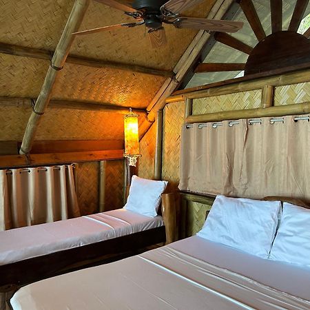 Sangat Island Dive Resort Coron Bagian luar foto