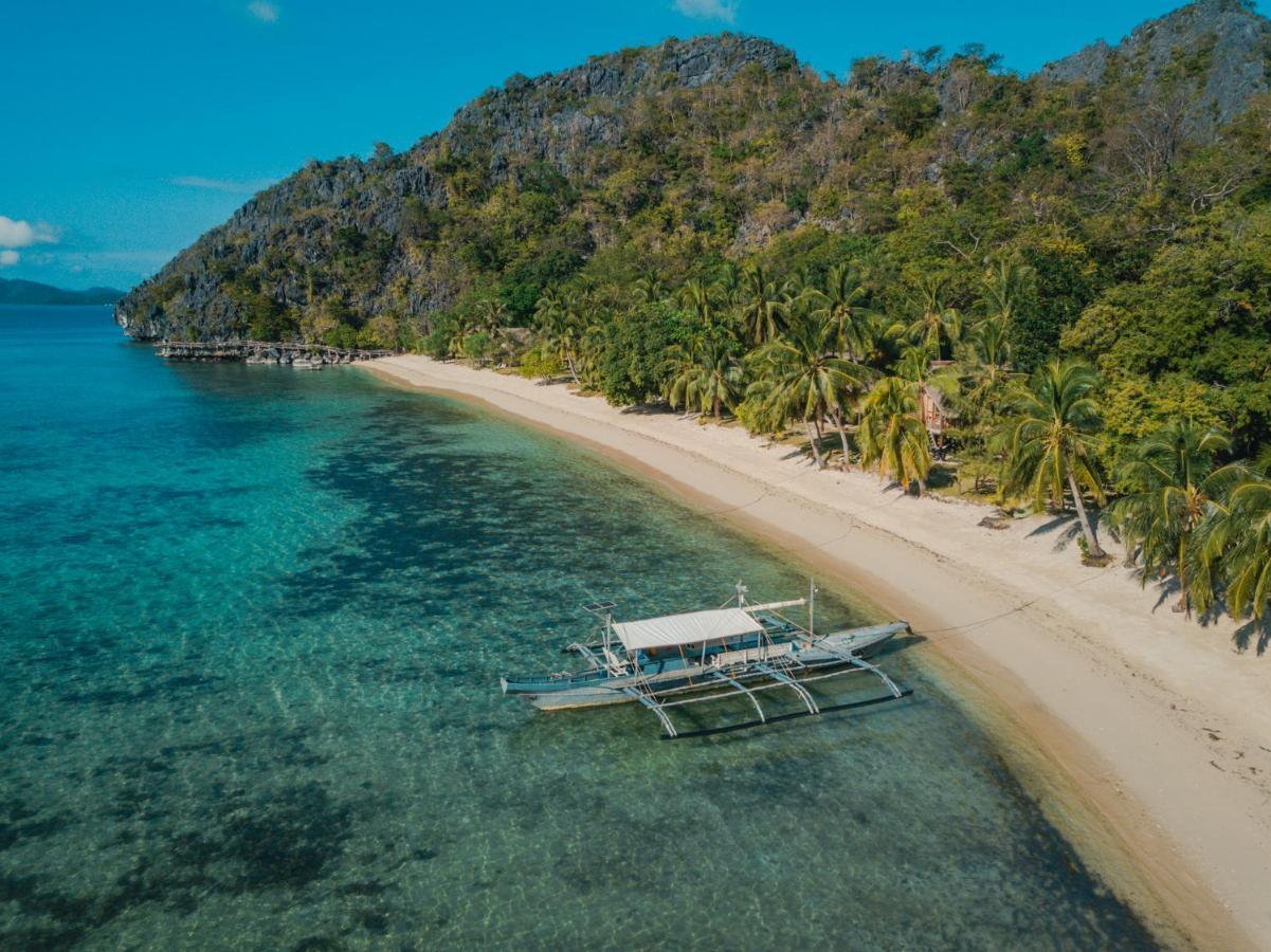 Sangat Island Dive Resort Coron Bagian luar foto