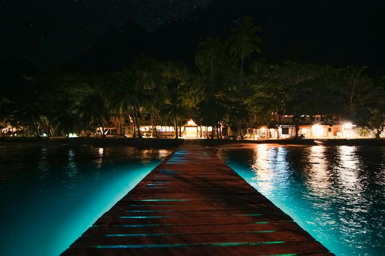 Sangat Island Dive Resort Coron Bagian luar foto
