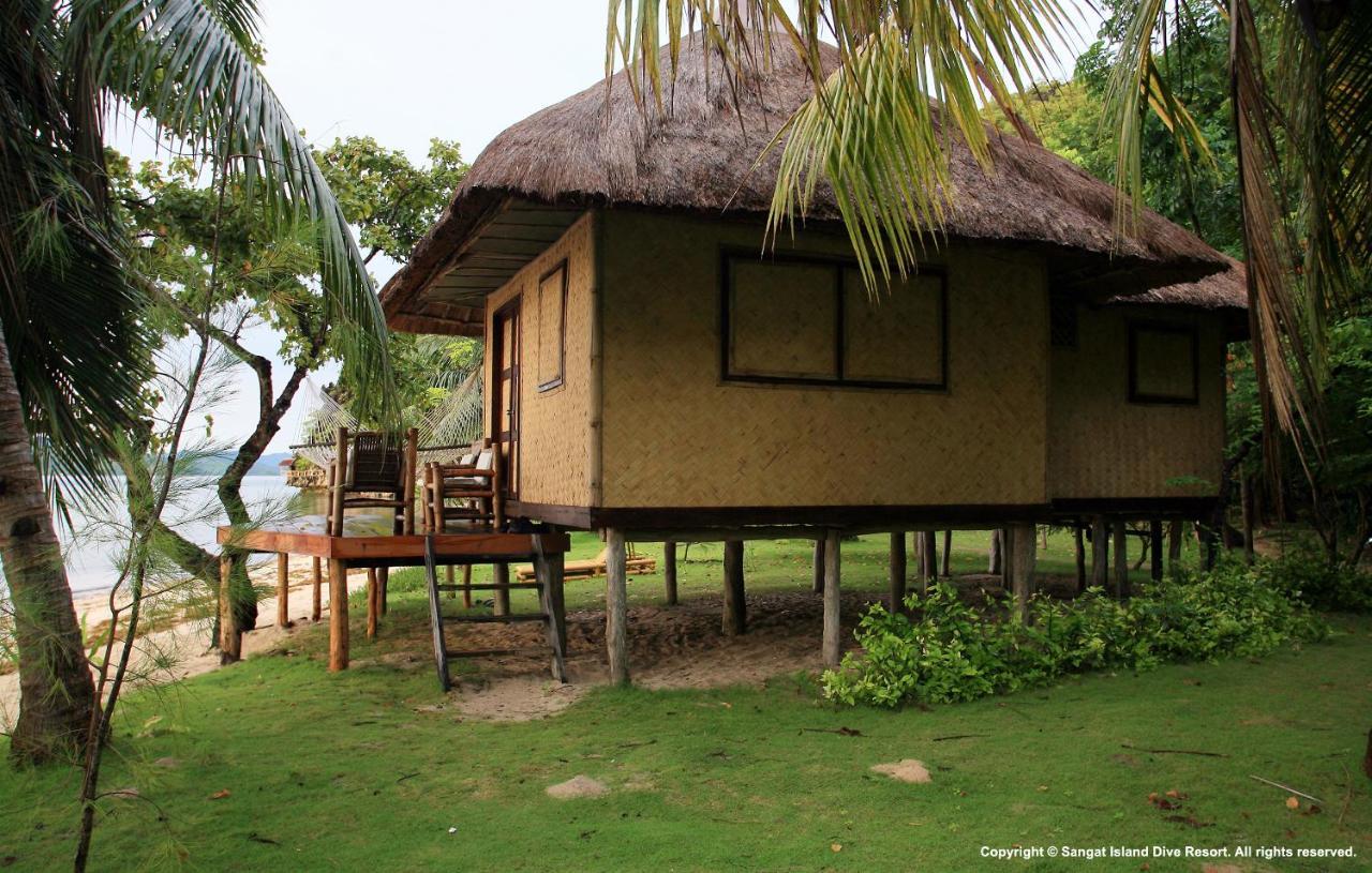 Sangat Island Dive Resort Coron Bagian luar foto