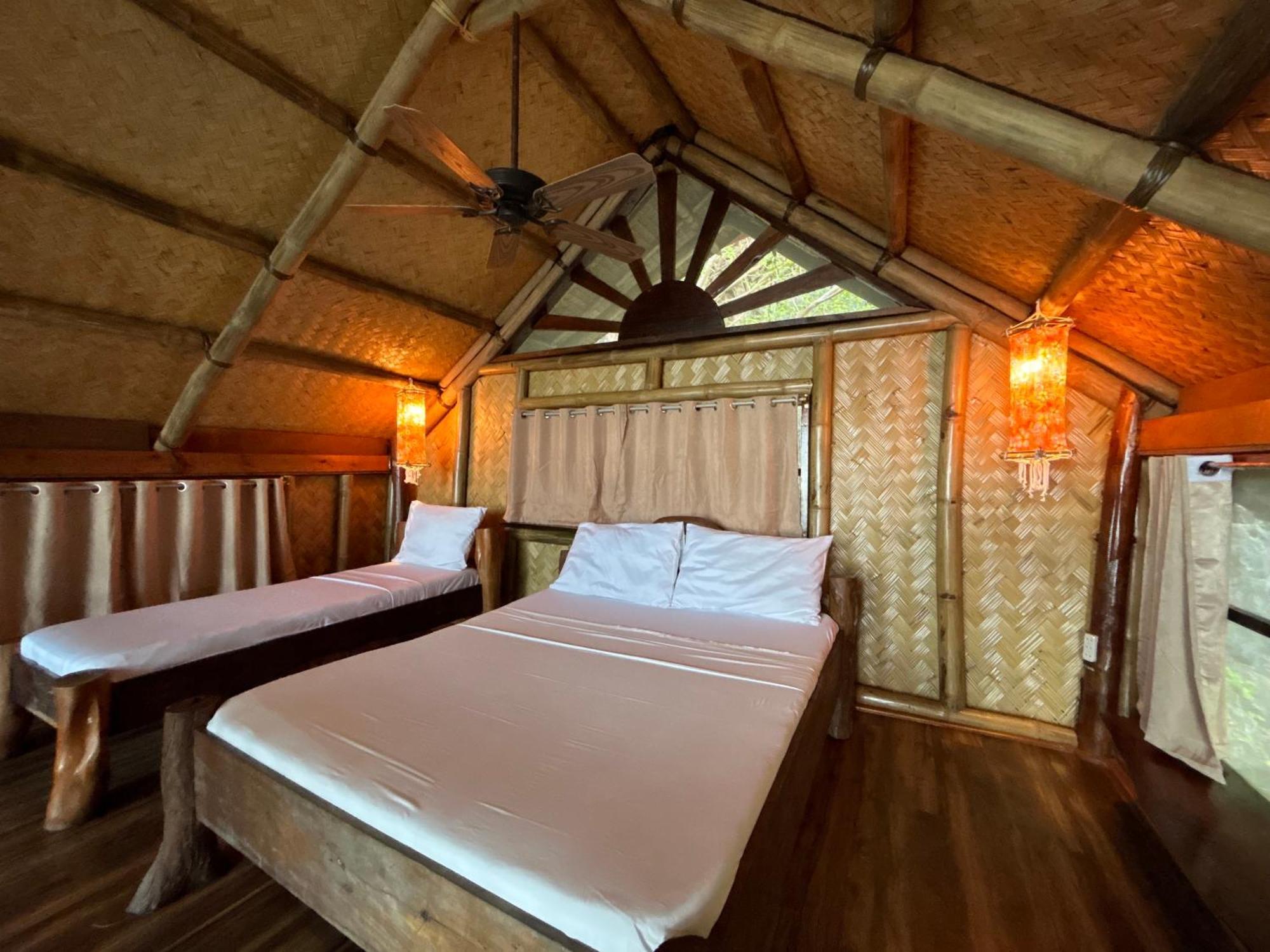Sangat Island Dive Resort Coron Bagian luar foto