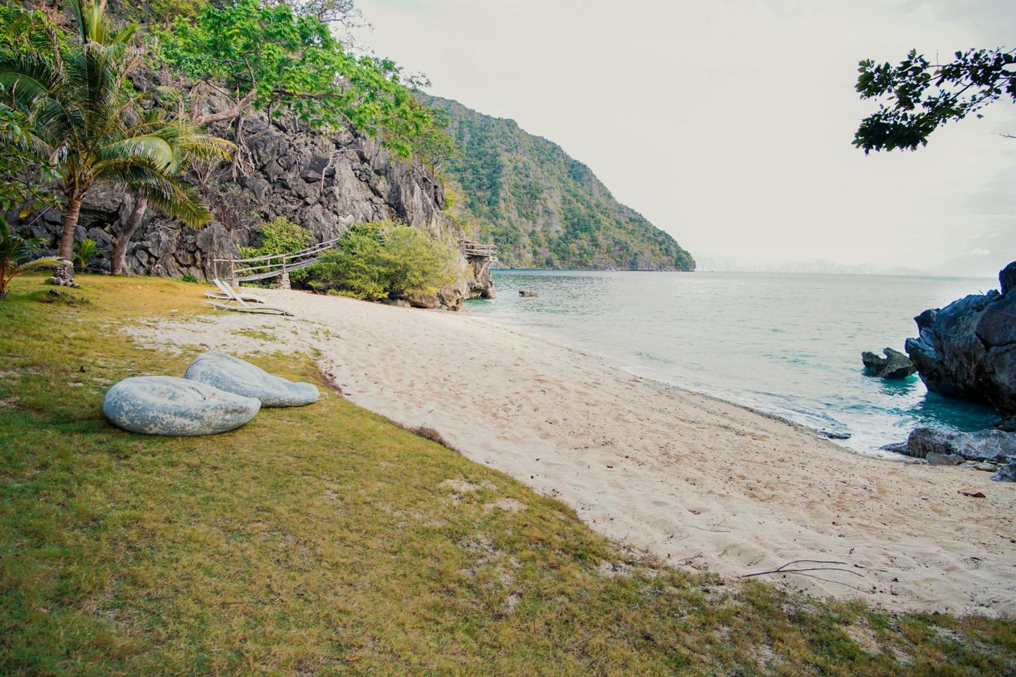 Sangat Island Dive Resort Coron Bagian luar foto