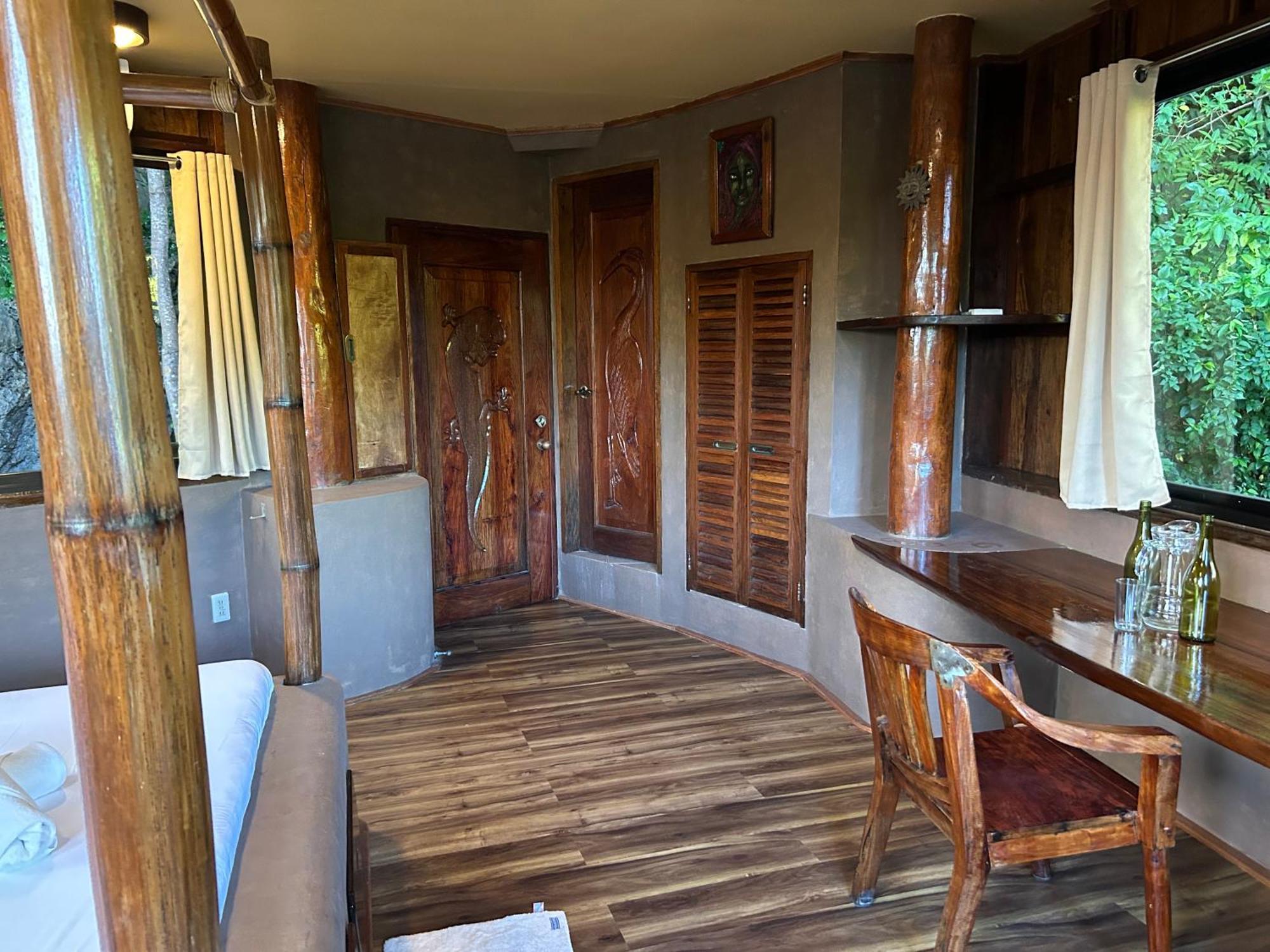 Sangat Island Dive Resort Coron Bagian luar foto