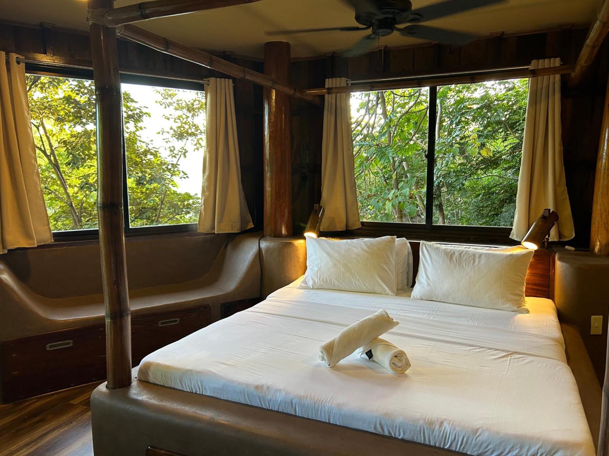 Sangat Island Dive Resort Coron Bagian luar foto