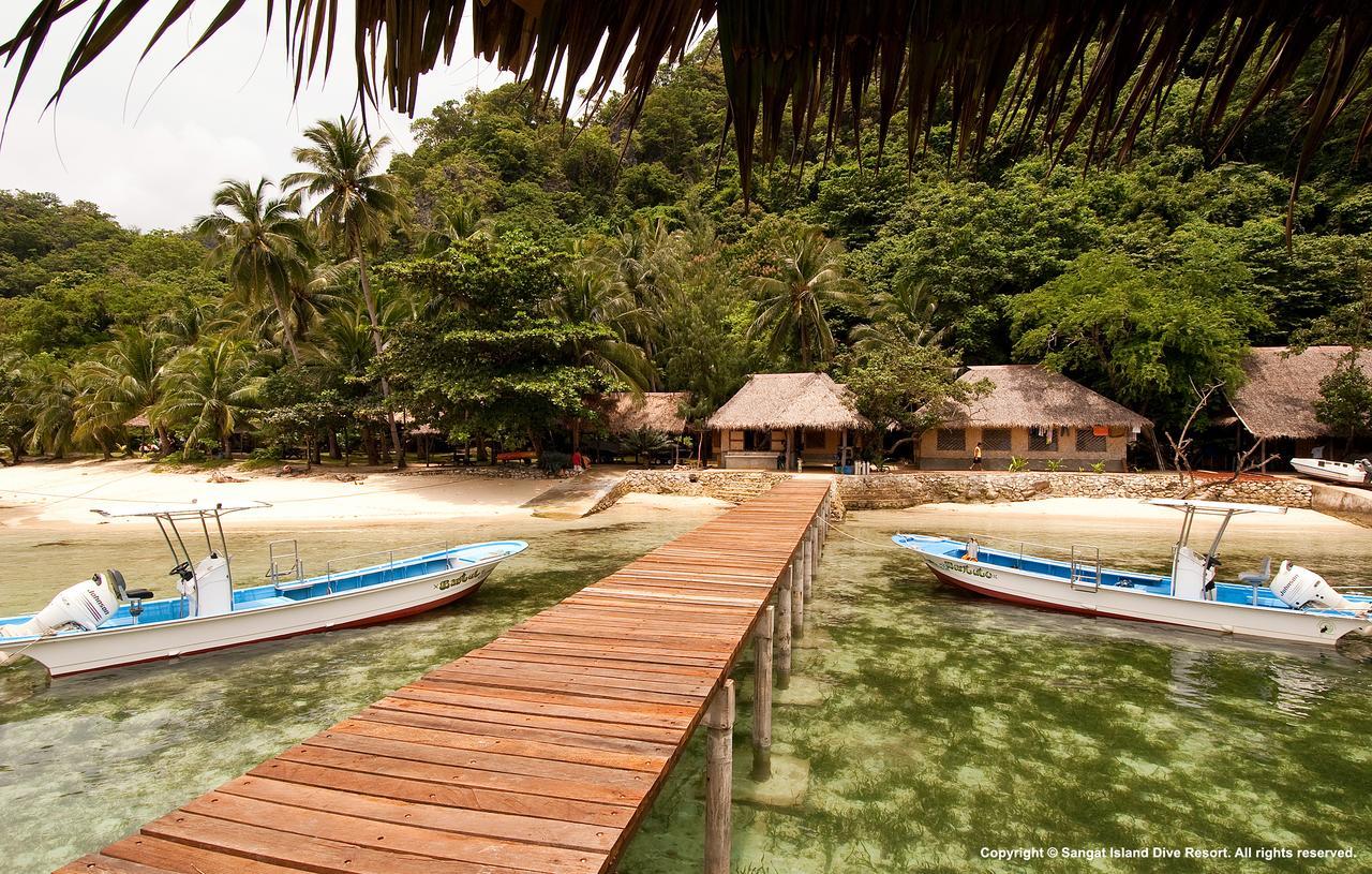 Sangat Island Dive Resort Coron Bagian luar foto