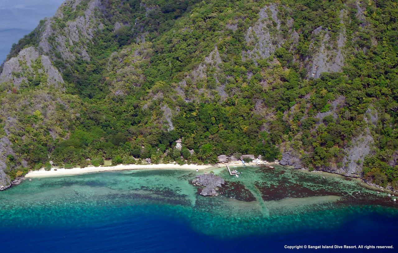 Sangat Island Dive Resort Coron Bagian luar foto