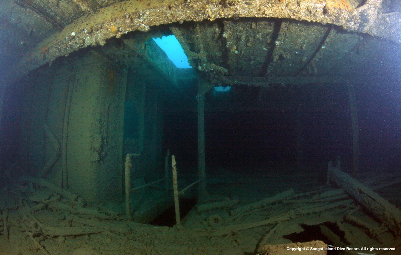 Sangat Island Dive Resort Coron Bagian luar foto